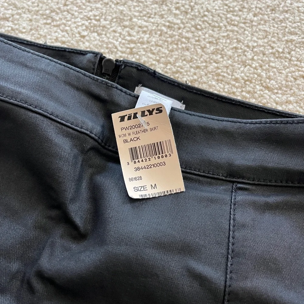 NWT Faux Leather Mini Skirt - Picture 2 of 3
